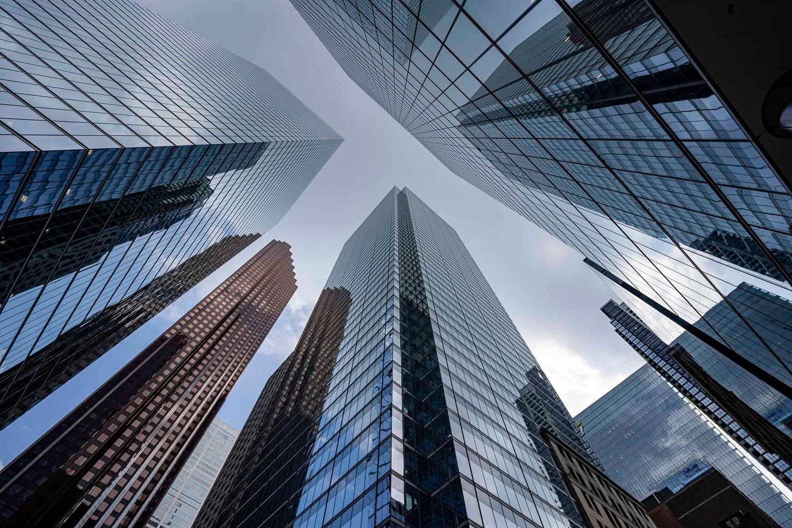 World’s Best Investment Banks 2025: Global And Country Winners