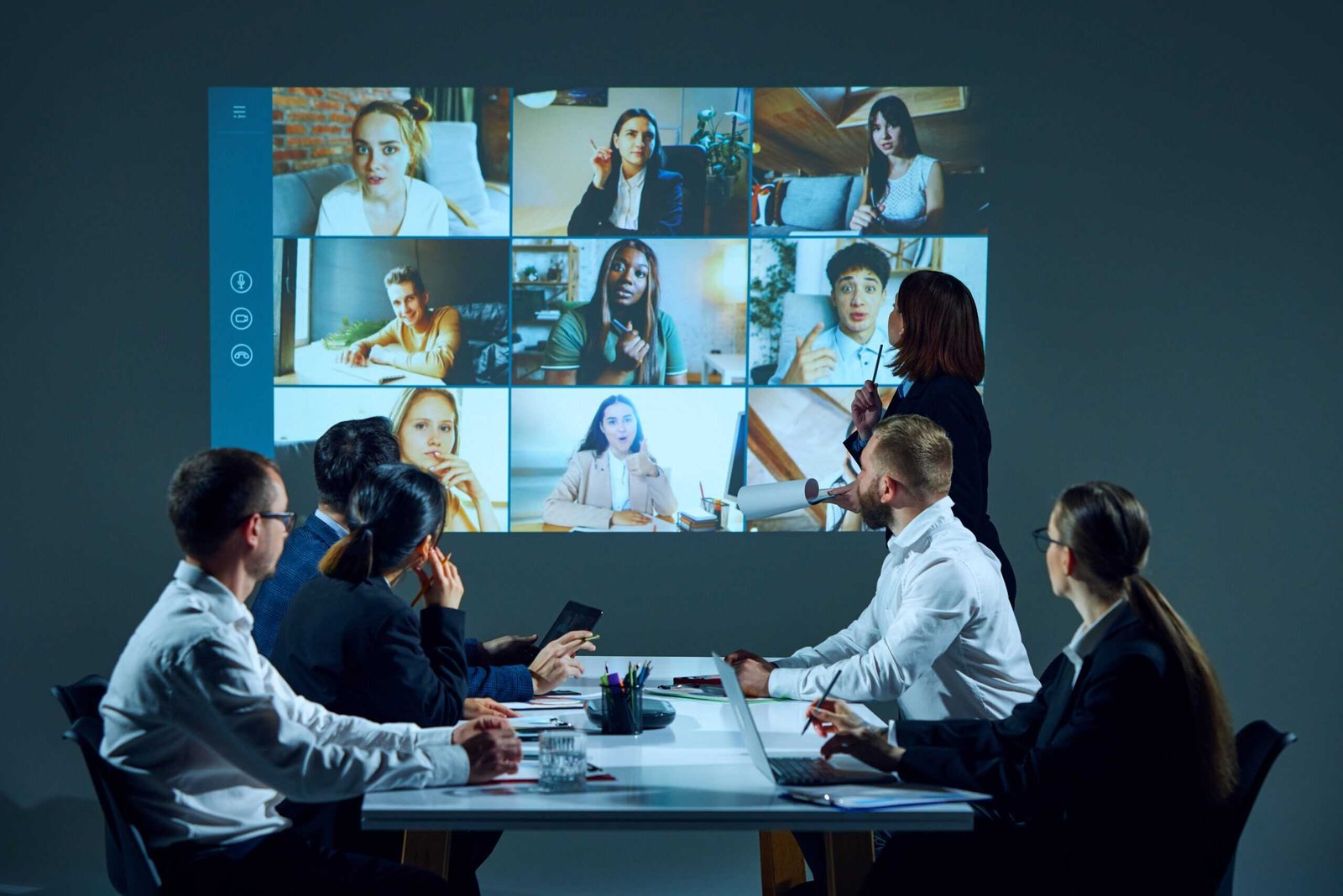 Corporate HQs Downsize And Decentralize