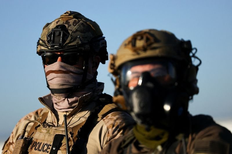 One California worker dead, hundreds arrested after cannabis farm raid
