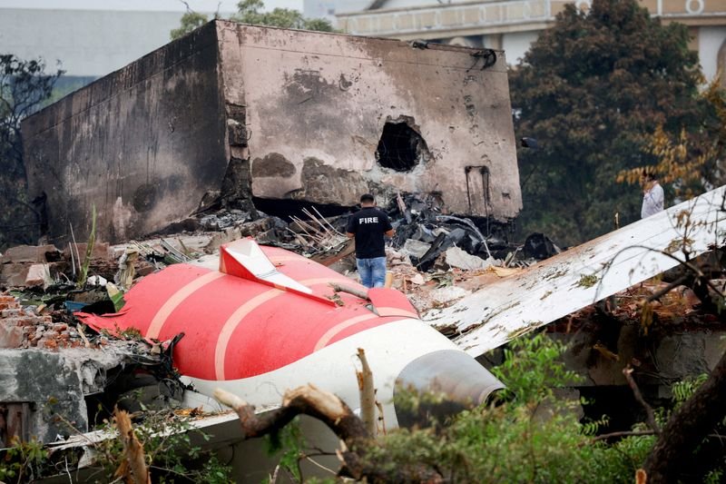 Amid Air India probe, US FAA, Boeing notify fuel switch locks are safe, document, sources say