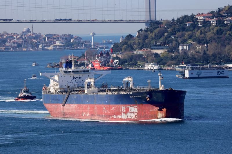 Oil prices fall with expected low demand, upcoming supply boost