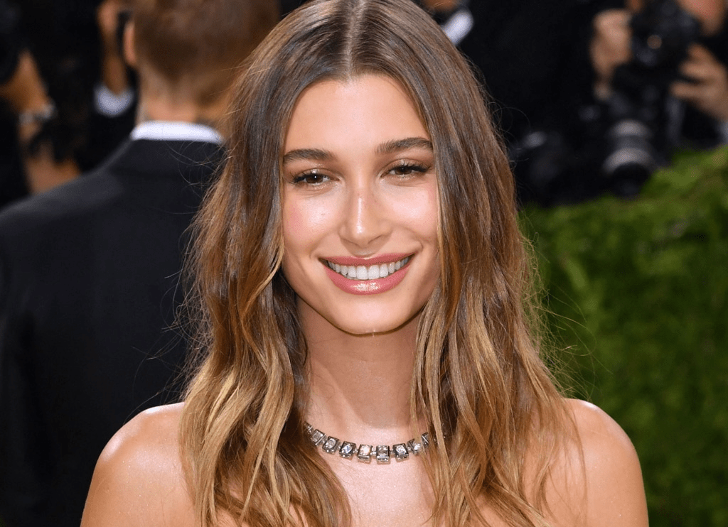 Hailey Bieber